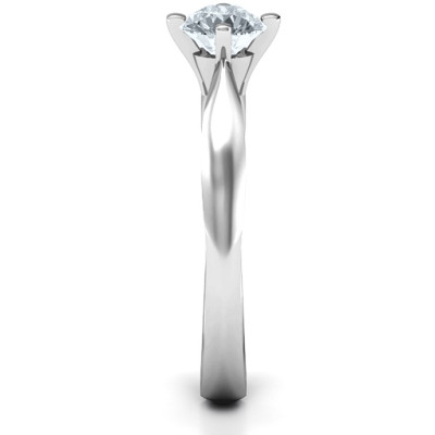 Sandra Solitaire Ring - Handcrafted & Custom-Made