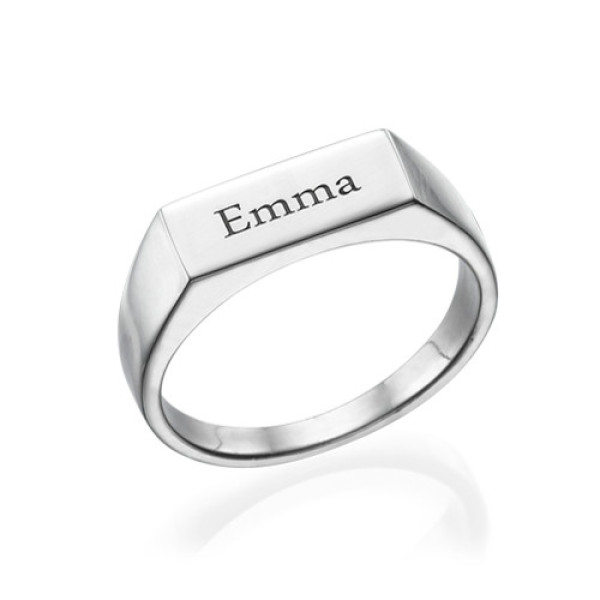 Engraved Signet Ring in Sterling Silver - Handcrafted & Custom-Made