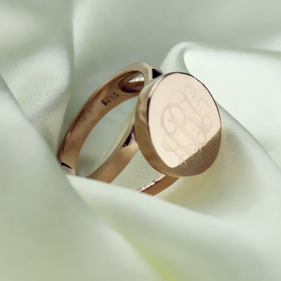 Rose Gold Circle Signet Monogram Ring - Handcrafted & Custom-Made