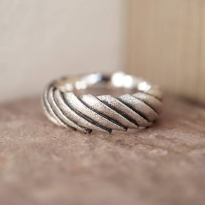 Shell Ring - Handcrafted & Custom-Made