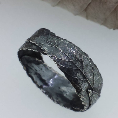 Silver Three Leaf Band Ring - Handcrafted & Custom-Made