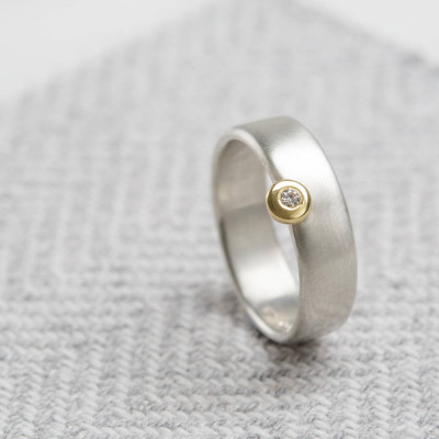 Slim Offset Ring - Handcrafted & Custom-Made